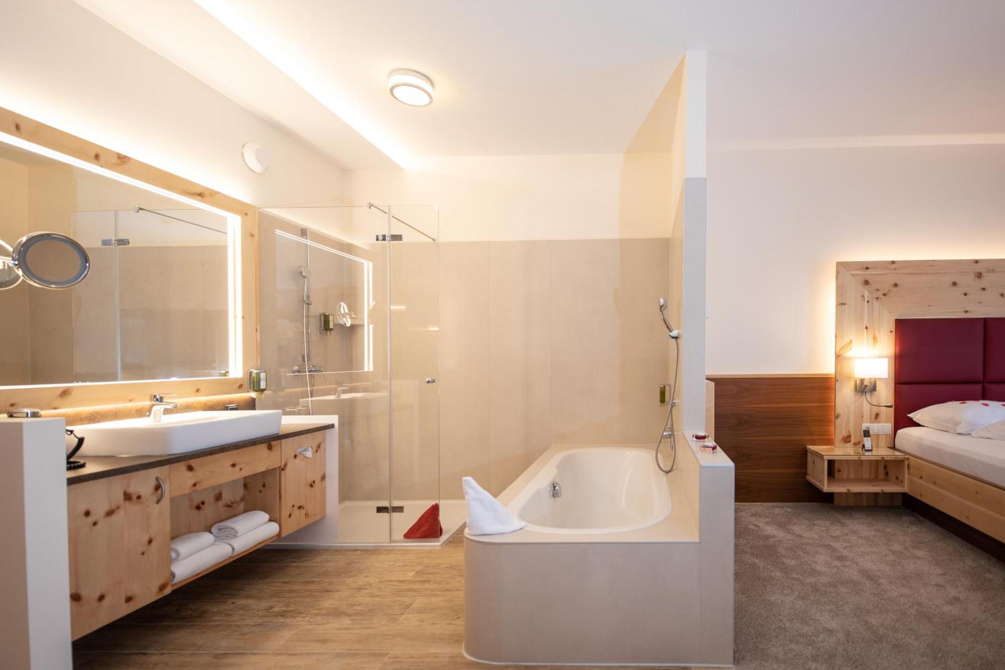 Thermenhotel Puchasplus ชเตเกอร์สบาค ภายนอก รูปภาพ