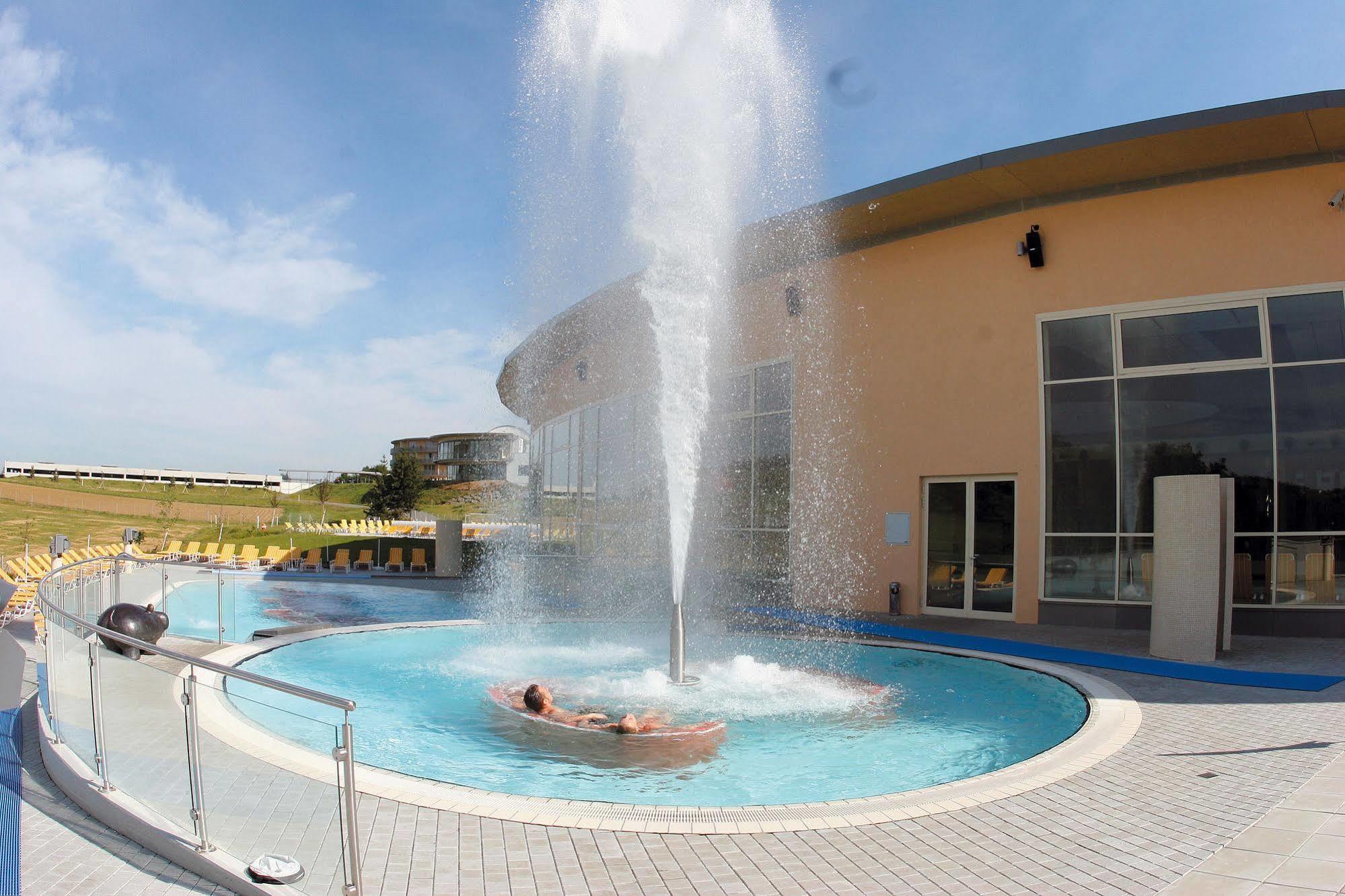 Thermenhotel Puchasplus ชเตเกอร์สบาค ภายนอก รูปภาพ