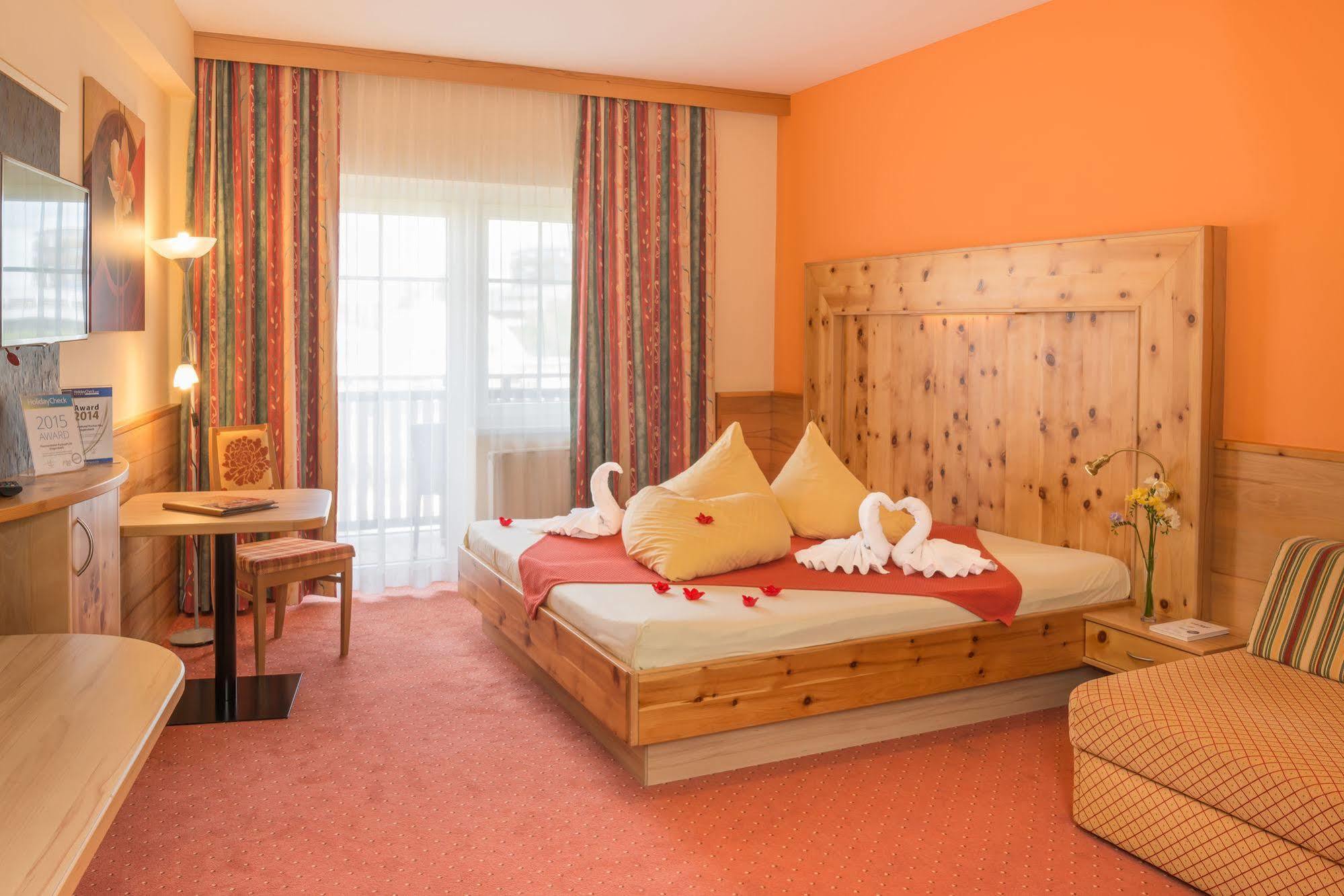 Thermenhotel Puchasplus ชเตเกอร์สบาค ภายนอก รูปภาพ