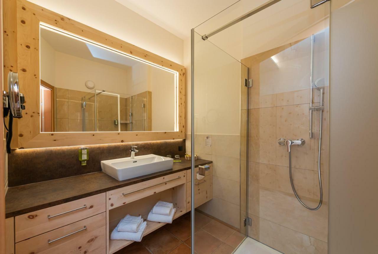 Thermenhotel Puchasplus ชเตเกอร์สบาค ภายนอก รูปภาพ
