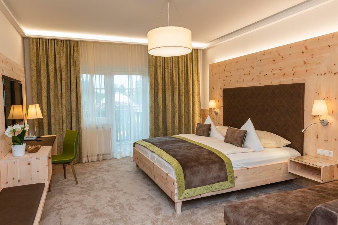 Thermenhotel Puchasplus ชเตเกอร์สบาค ภายนอก รูปภาพ